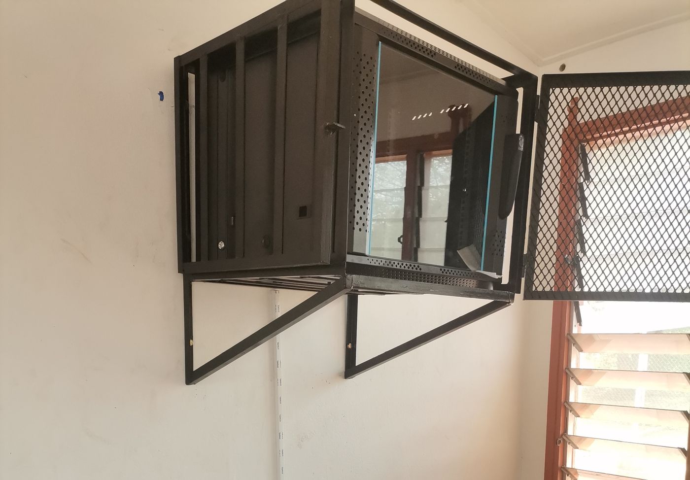 Armário de rede instalado